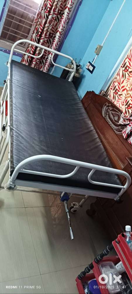 Mannual Hospital Bed