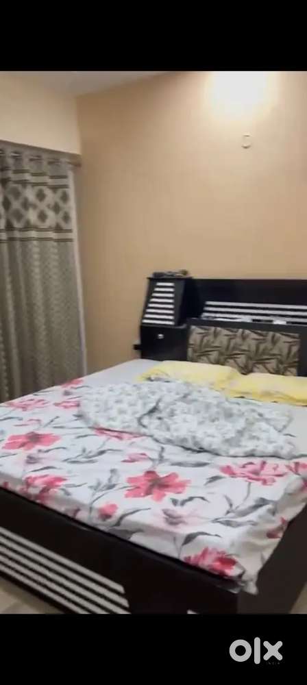 3 BHK apartment for rent in hazratganj