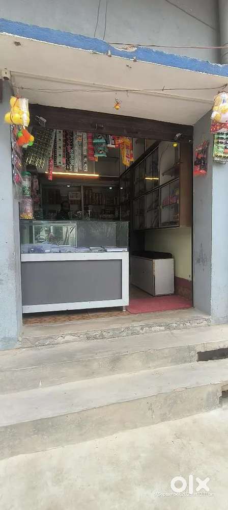 Urgent selling cosmetic shop