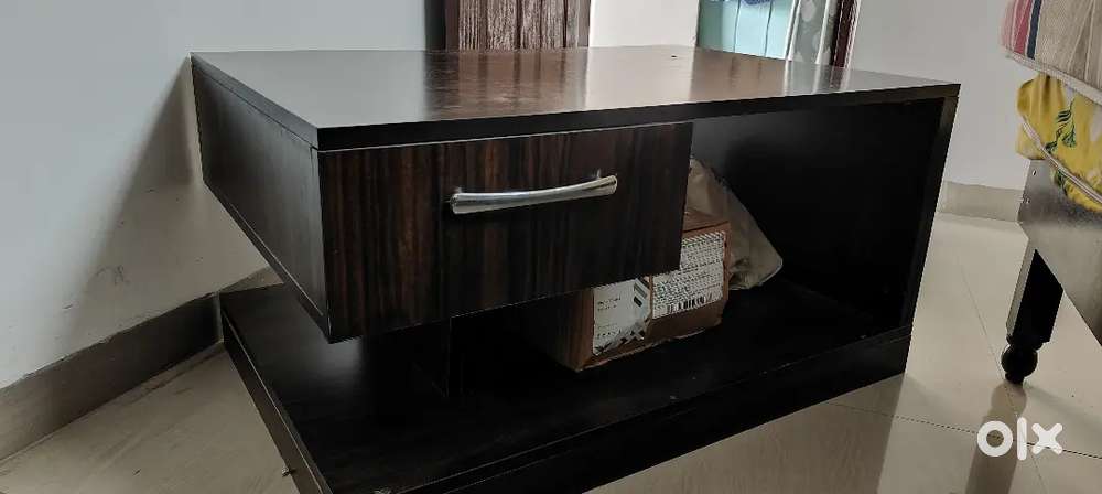 Centre table