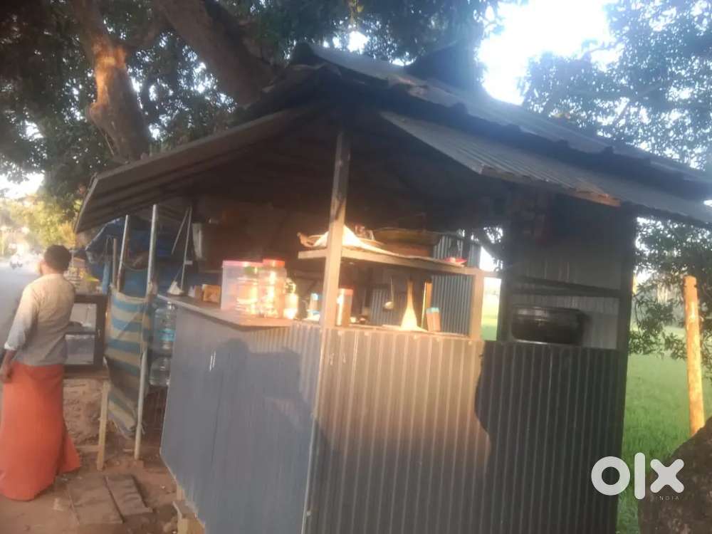 Movable shop. For road ventors