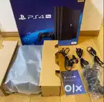 Sony PlayStation 4 PS4 Pro CUH-7200B Jet Black Game Console Full Box
