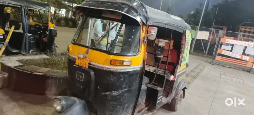 Riksha rent pe dena hai