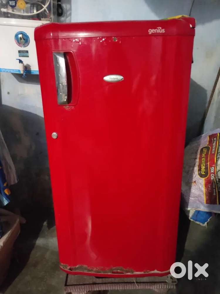 Whirlpool Fridge 180L Red Color for sell
