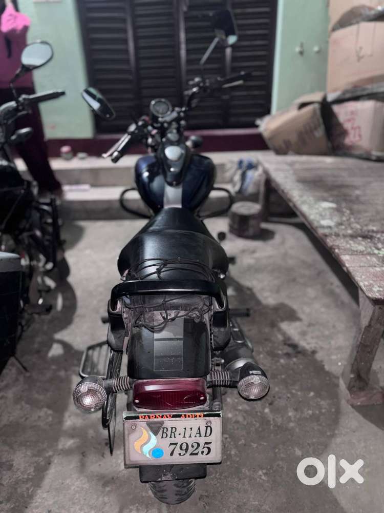 Bajaj Avanger 150 Street