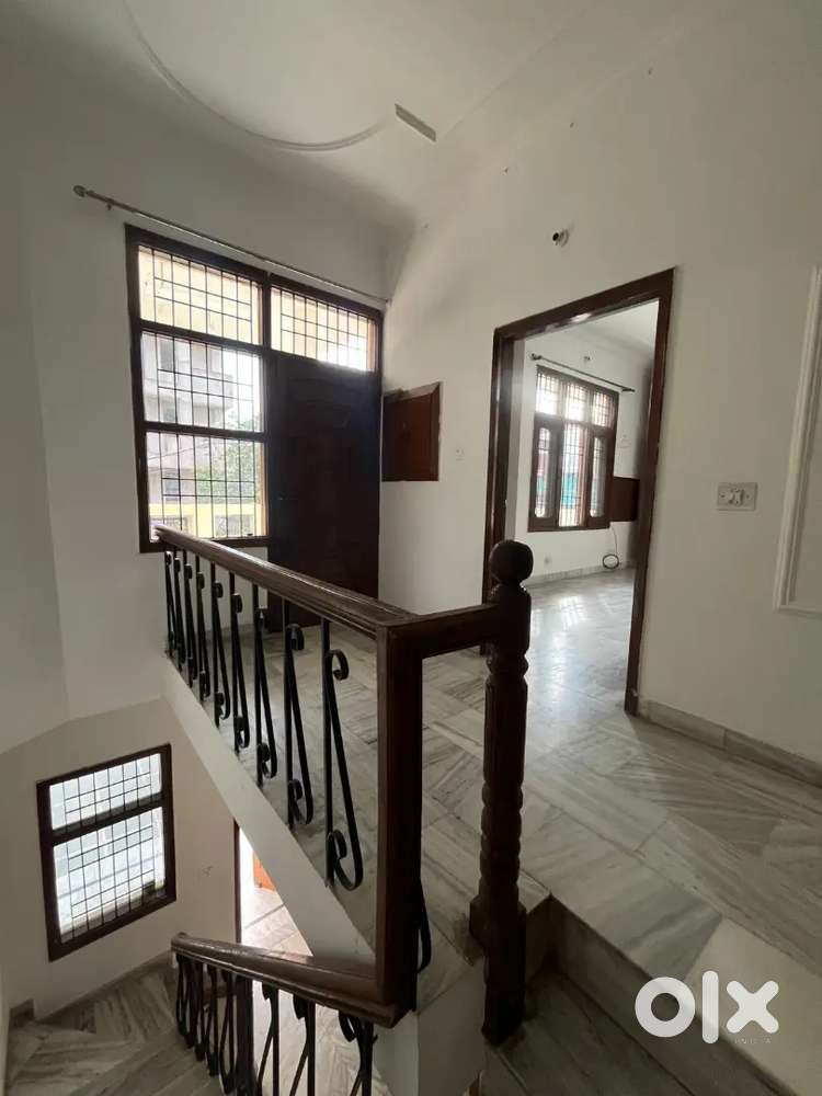 Newly 3bedroom drwning dining kitchen sector 10 panchkula