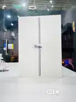 Ipad 9th gen 64gb Wi-Fi with cellular BRAND NEW SEALED WARRANTY 1 year
