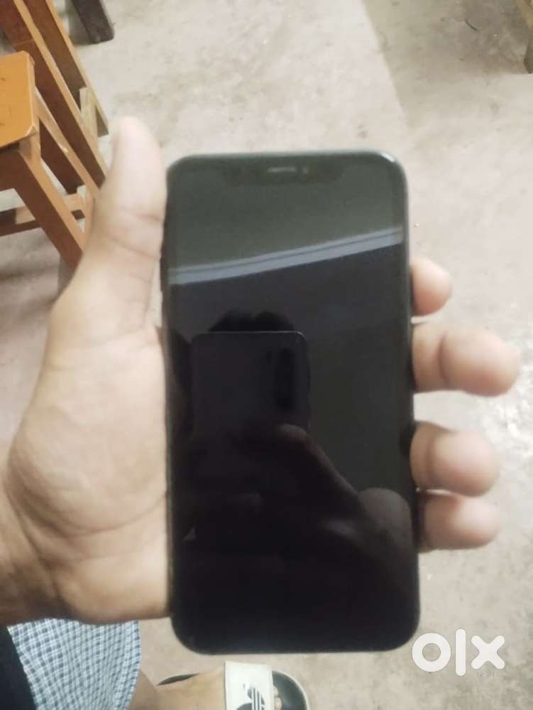 I phone 11 64 negotiable