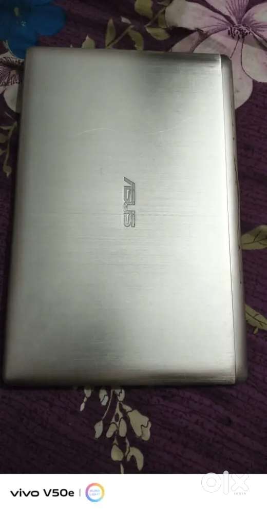 Laptop hai Asus brand ka