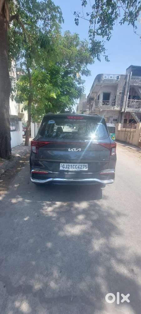 Kia Carens 2022 Petrol Well Maintained