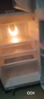 Fridge 3 years old with bill (no complaint)