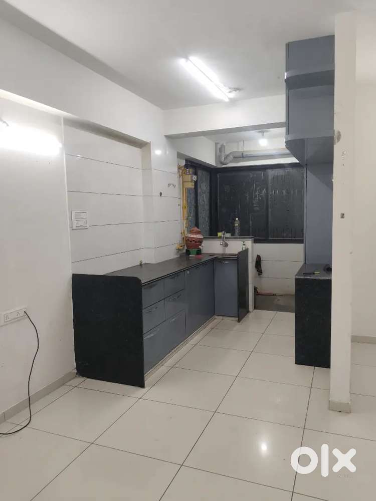 New 3Bhk Flat Rent Semi Furnished @Kalawad Road