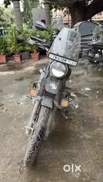Yezdi Adventure Mambo Black