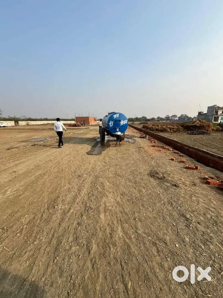 Amul se kooch hi duri pr plot