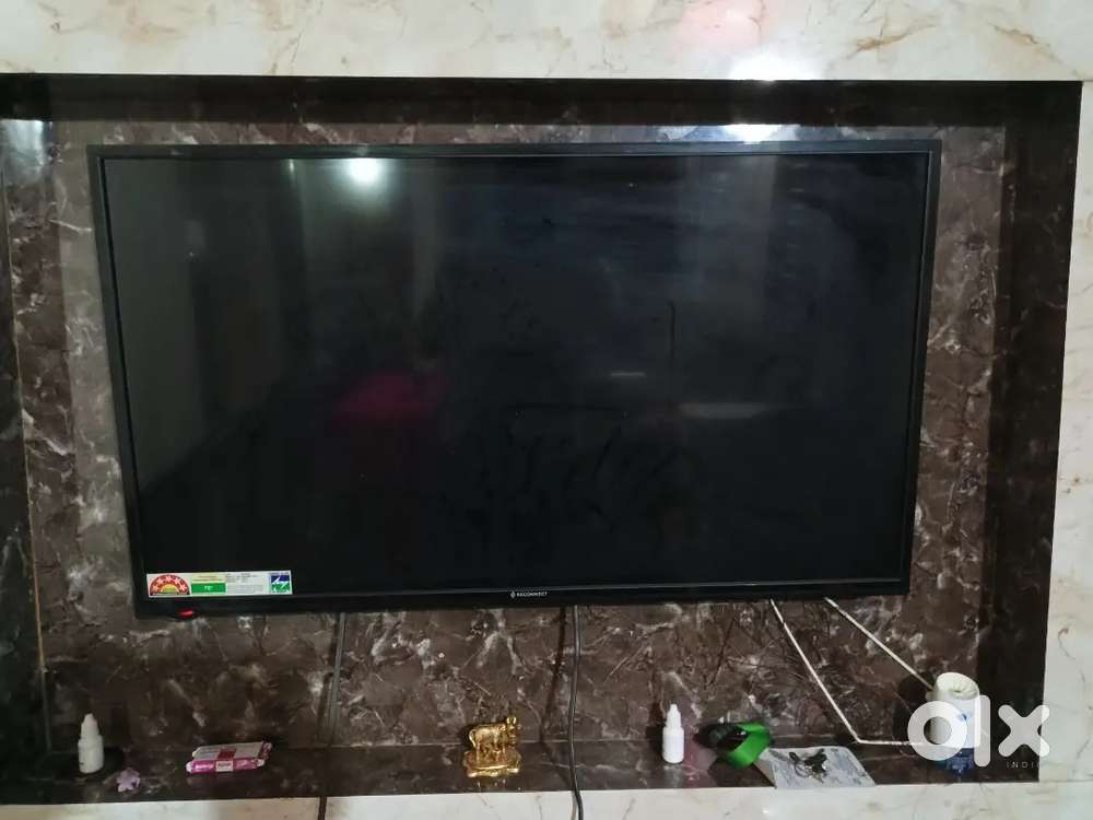 40 inch Reliance Reconnect tv very neet and good condition