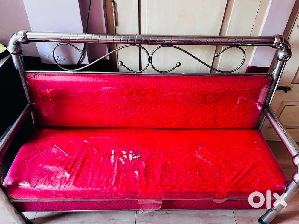 Still sofa