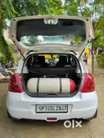 Maruti Suzuki Swift 2010 CNG & Hybrids 76453 Km Driven
