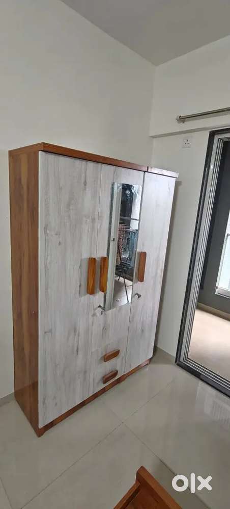 NEW 3DOOR WARDROBE 4X6 FT 16 INCH DEEP 3DOOR WARDROBE AT FACTORY PRICE
