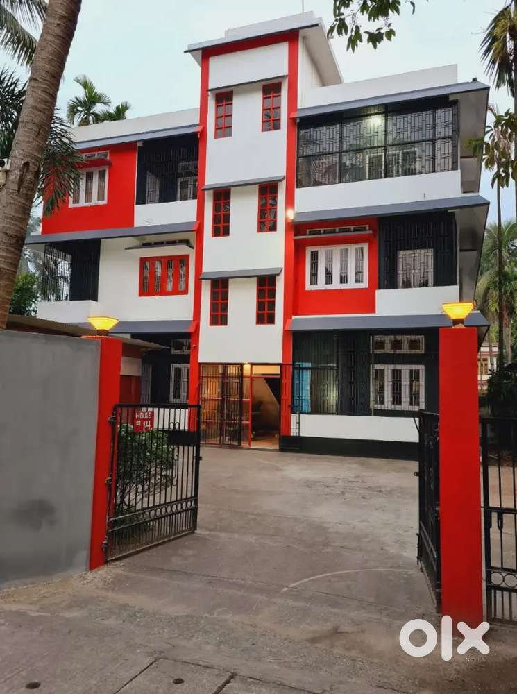 Premium Girls Hostel