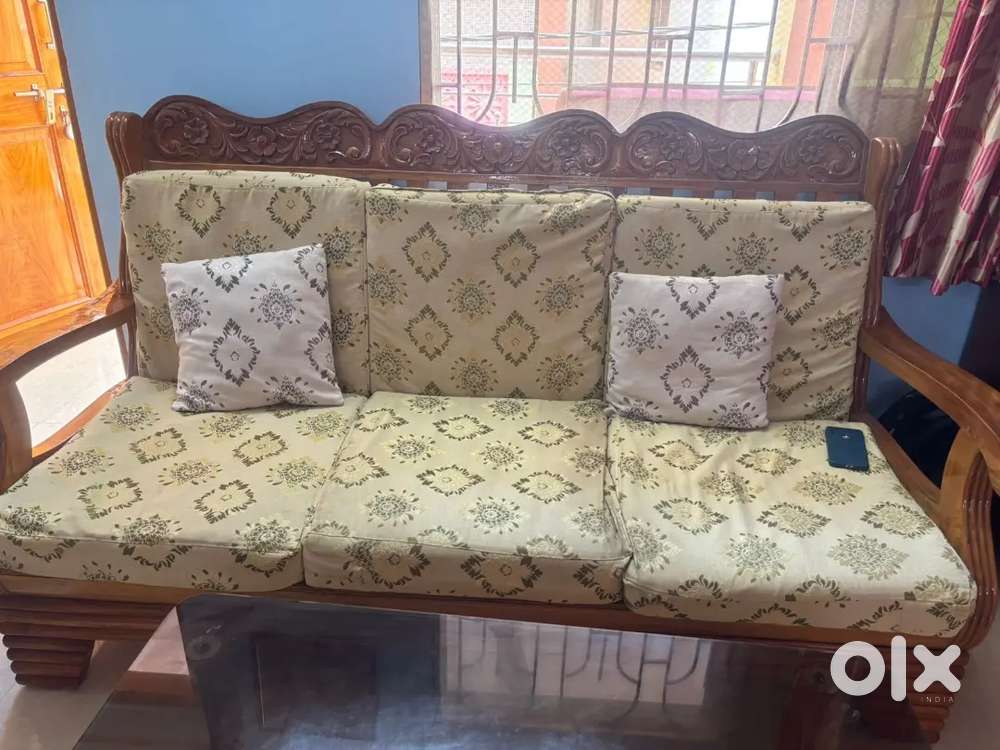Beautiful Pure Teak Wood Sofaset, dining and dressing table for sell