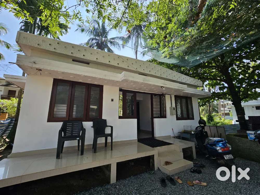 Madayi Vellachal home for sale 4 cent rate negotiable