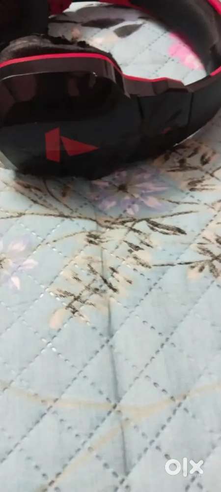 Boat rockerz 518 wireless headphone in a one condition