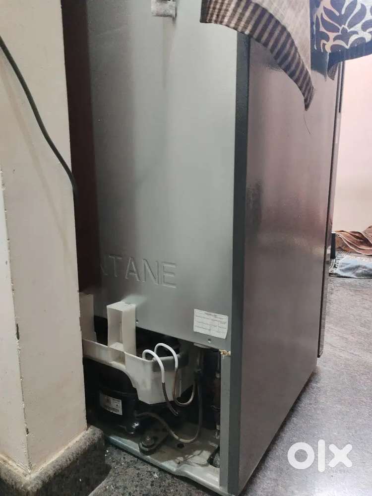 Whirlpool Double Door Fridge – 245L, 3 Star, Excellent Condition