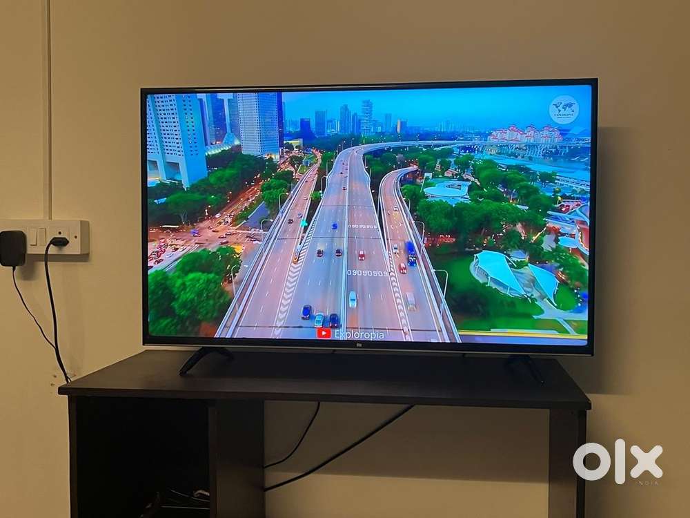 MI tv 43 inch at very low price and in good condition
