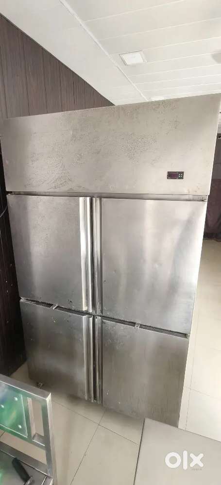 Deep fridge 4door
