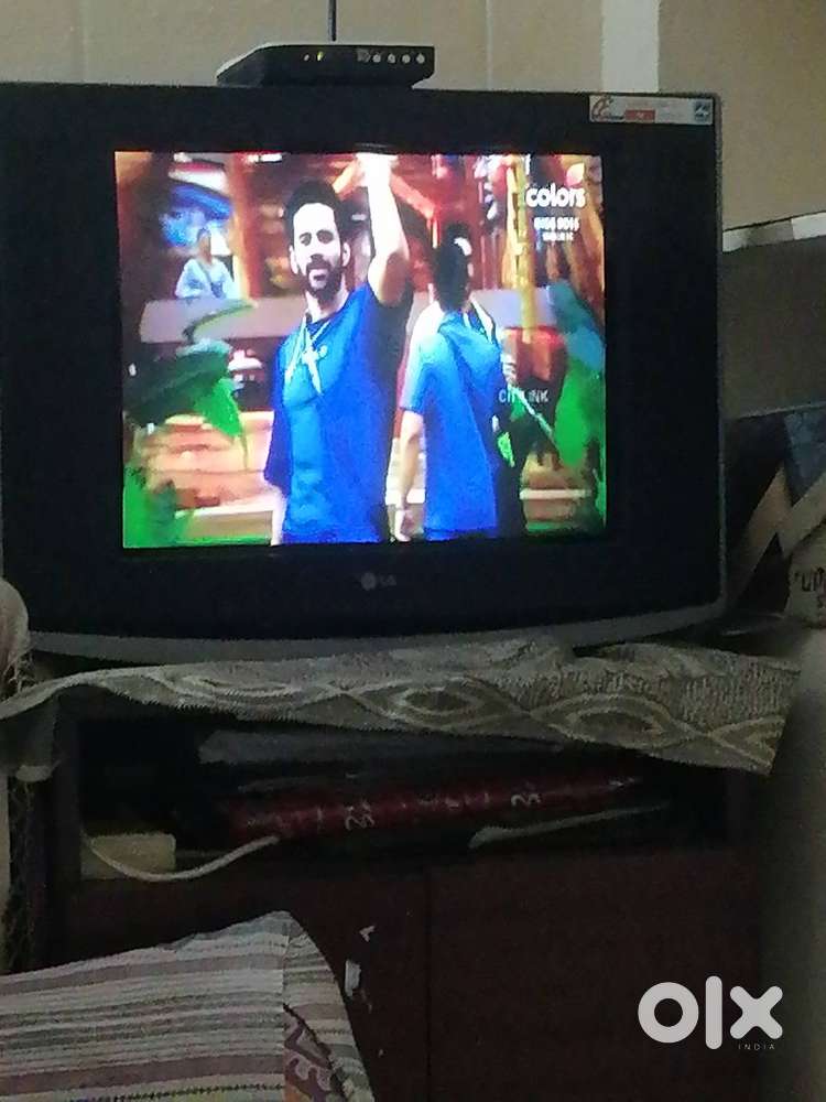 LG crt tv 21 inches