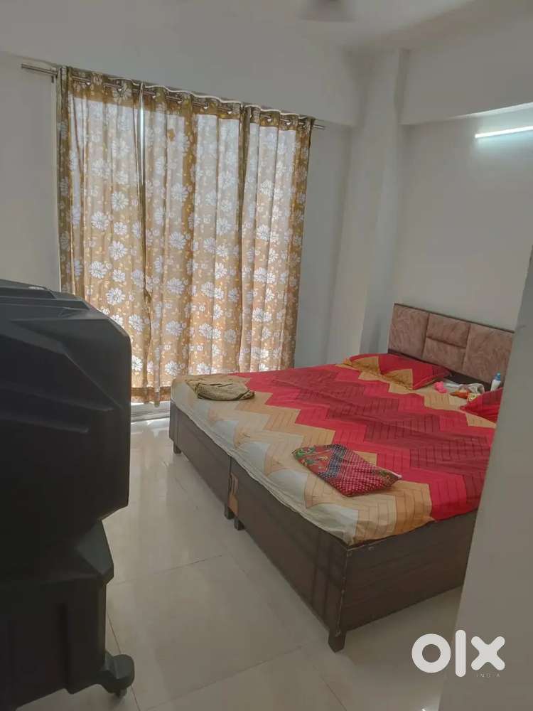 2bhk semi furnished flat sector 37D