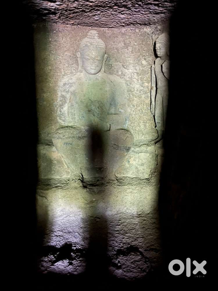 Male massage therapist looking for gigs