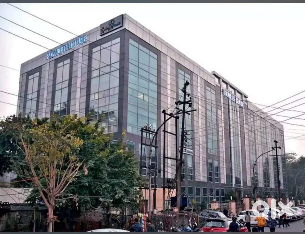 Dealing are flats, kothi, shops, lands etc...