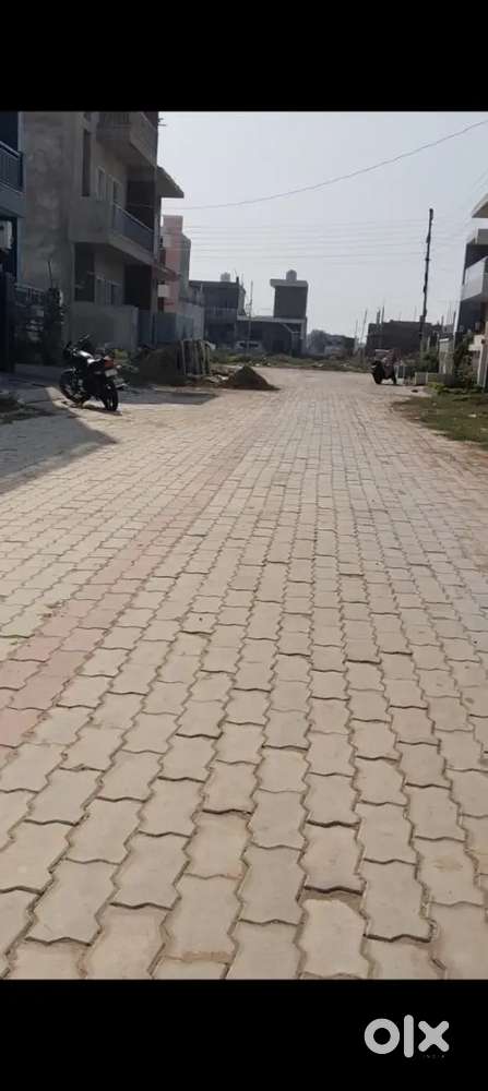 100 guj plot h east facing plot h