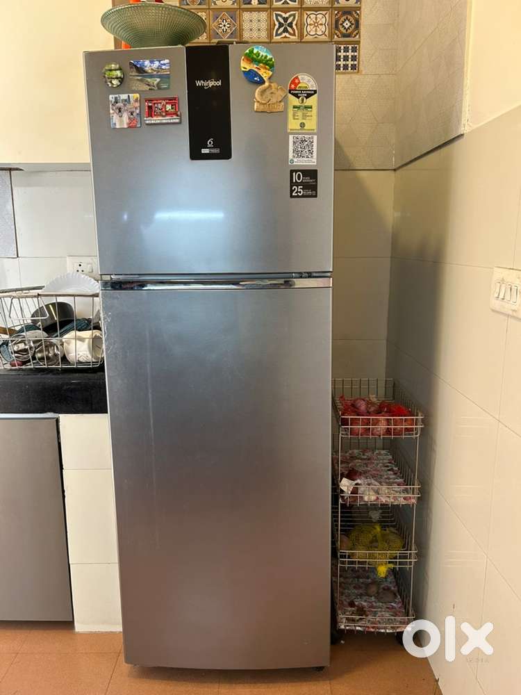 Whirlpool 235L double door fridge