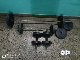 1- large rod, 1- medium curl rod, 2-small bicep rods. 4-5kg weight,2-3kg weight and 2-2.5kg weight