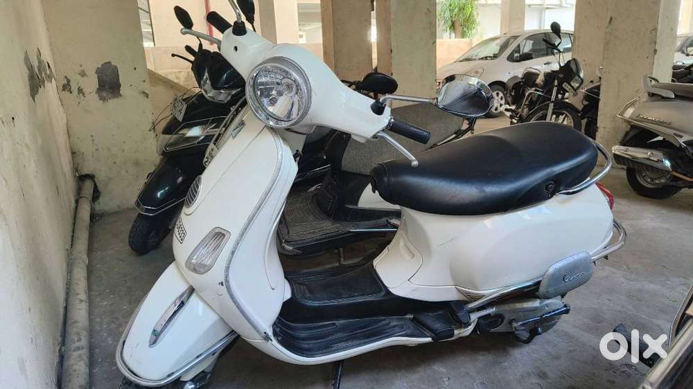 For Sale: Vespa VX 125 (2017) – Stylish, Reliable & Well-Maintained
