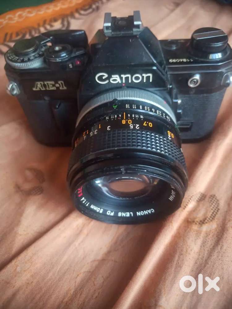 Canon AE 1