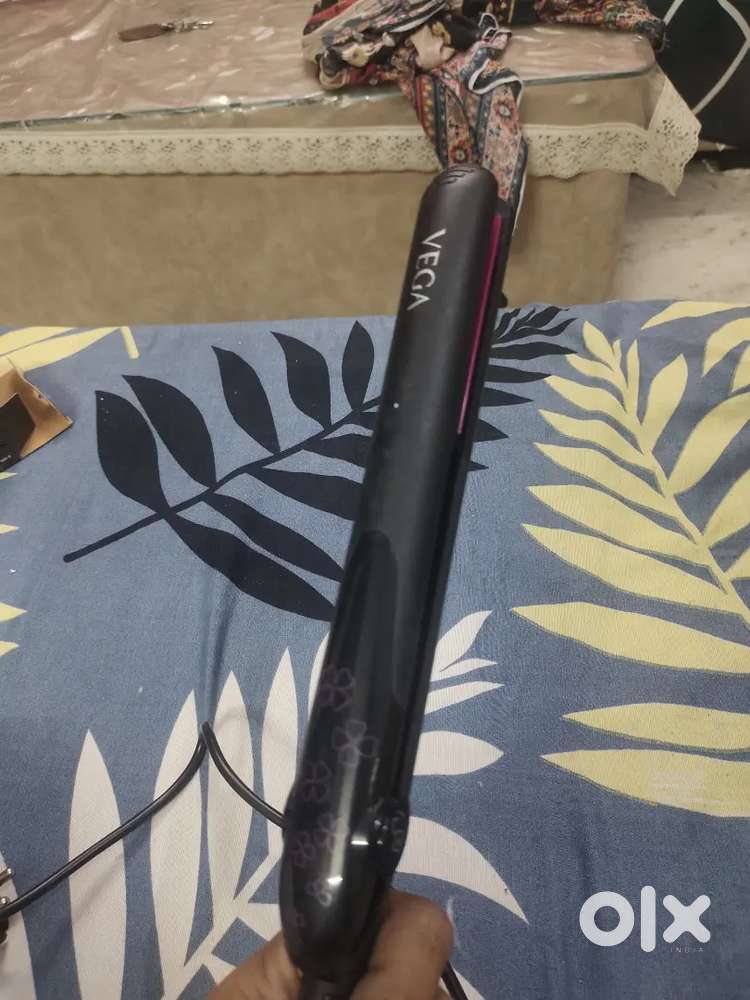 Hair straightener