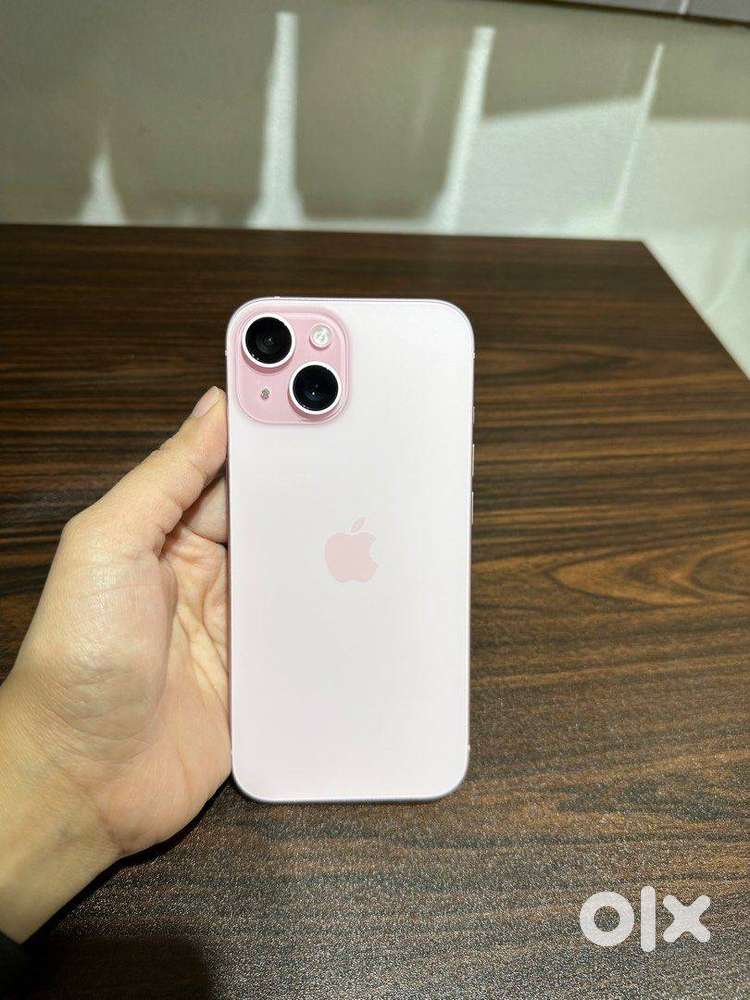 Selling Brand New 15 Good Condition,97% Battery ,Variant 128GB.  Warra