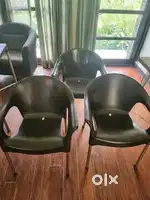 5 steel frame& platsic chairs + 2 Tables