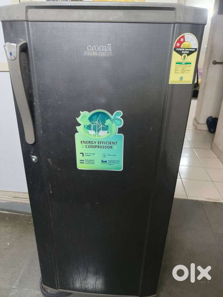 Croma refrigerator 2 years old