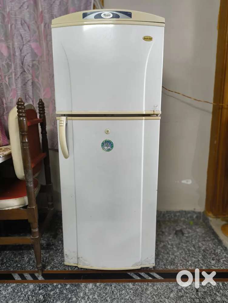 Whirlpool double door fridge