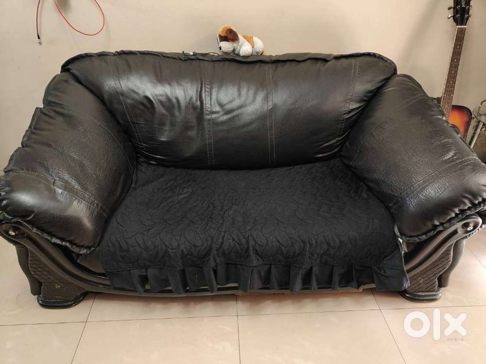 Old Raxine Sofa Set