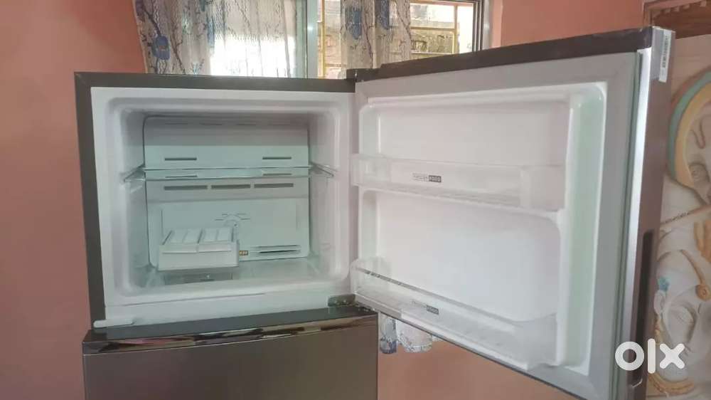 Whirlpool Double door Fridge 235l