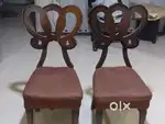 Elegant 4-Seater Dining Table – Great Condition!