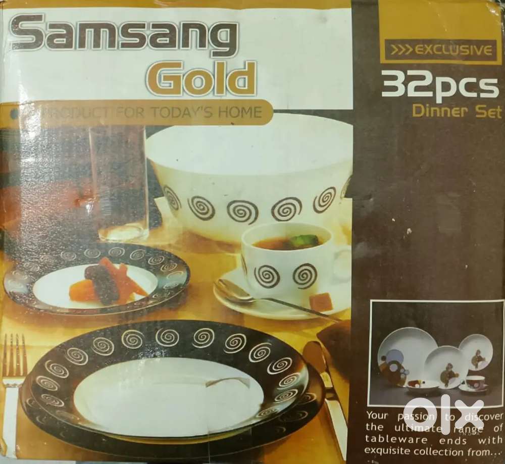 32 Piece Dinner Set (Multicolor with Floral Design)
