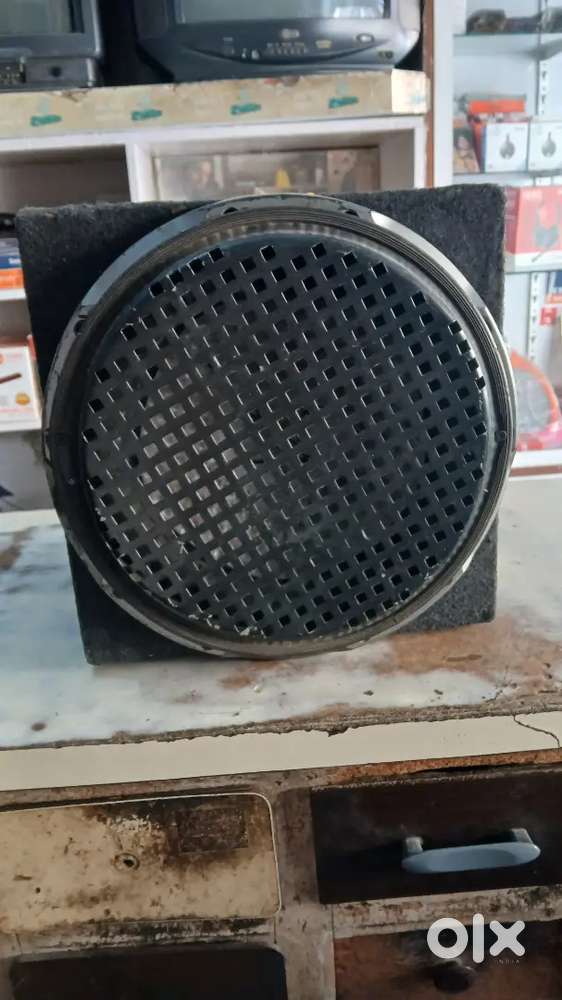 Sony xplode subwoofer 12 inch with 4 channel amblifier