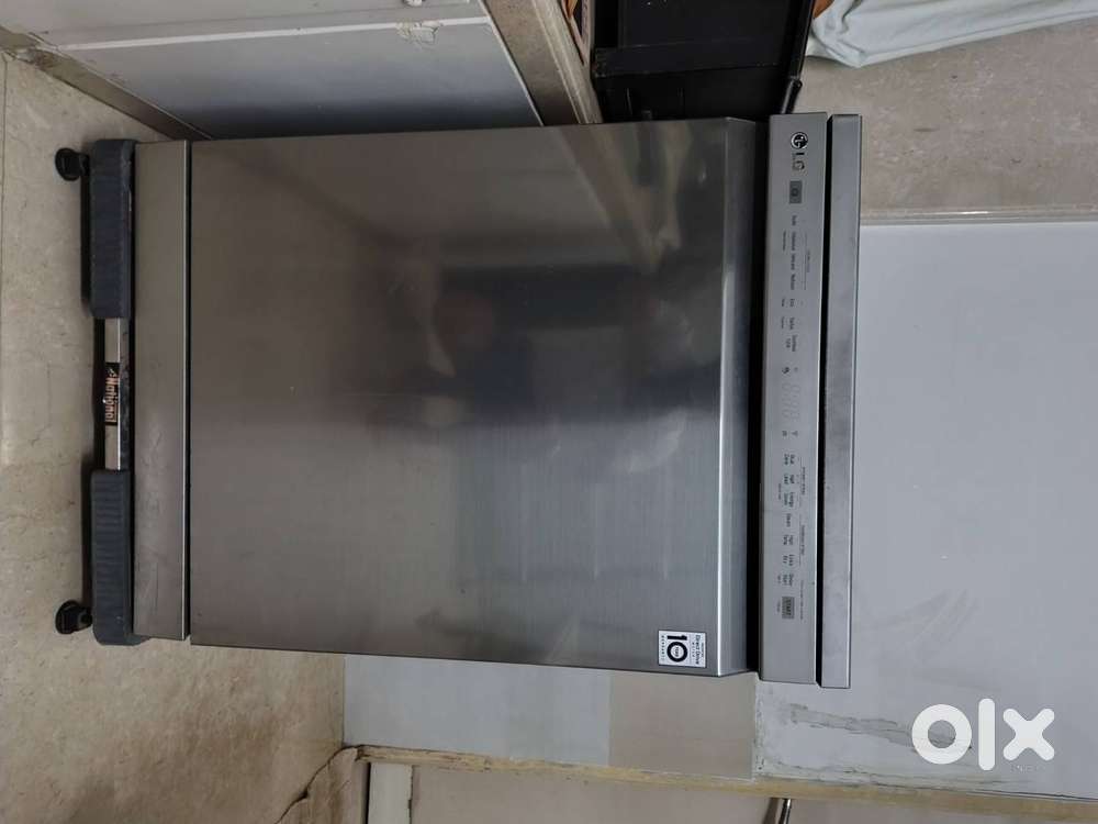 LG DISHWASHER 14 PLACE WITH TROLLEY