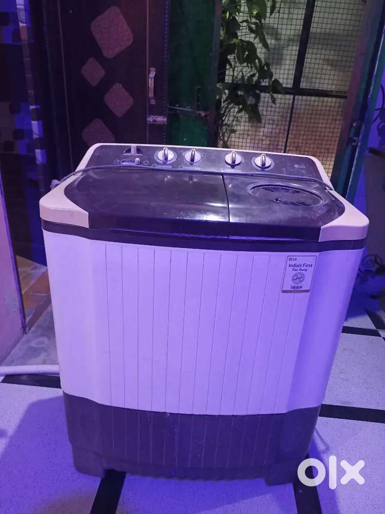 LG washing machine, with dry and clean compartment.